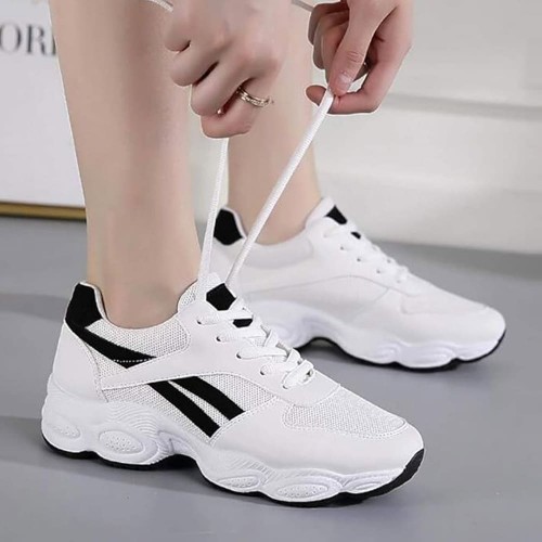 Stylish and Comfortable Black and White Running Shoes for Women |image