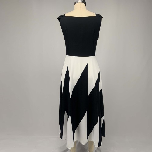 Geometric Pattern Square Neck A Line Maxi Dress - Black |image