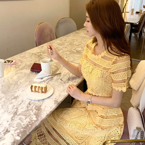 Trending Style Round Neck Mid Calf Lace Dress - Yellow |image