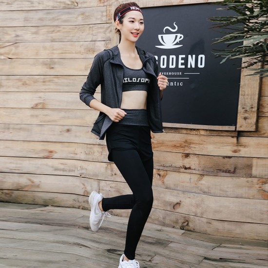 Women’s Three Piece Sport Style Comfortable Tracksuit - Black Women’s Three Piece Sport Style Comfortable Tracksuit