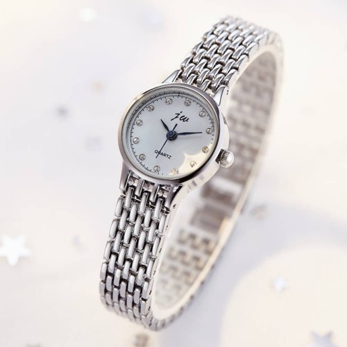 Slim Strap Women's Fashion Bracelet Watch - Silver |image