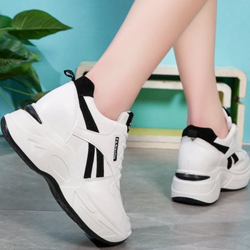 Casual Thick Bottom Lace Up Low Cut Breathable Sneakers - Black |image