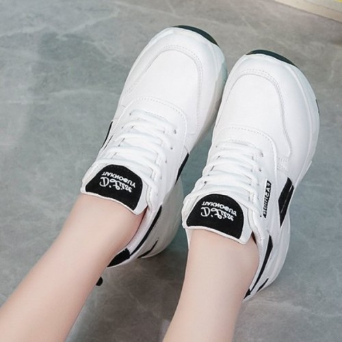 Casual Thick Bottom Lace Up Low Cut Breathable Sneakers - Black |image