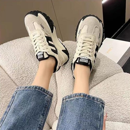 Soft Low Cut Breathable Round Toe Women Sneakers - Black |image