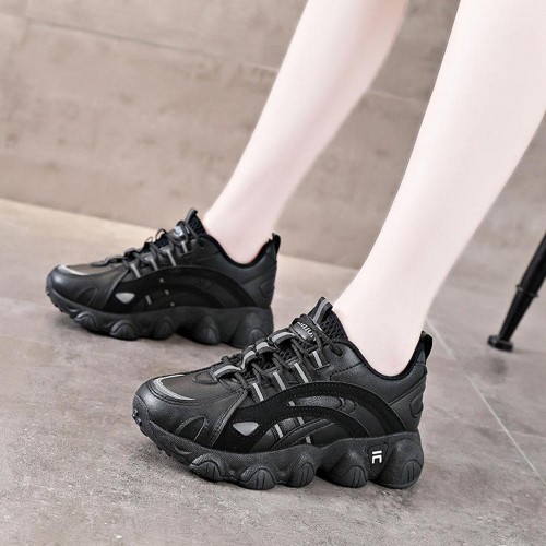 Cross Straps Breathable Flat Bottom Lace Up Sports Sneakers - Black |image