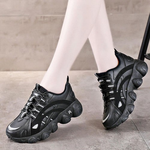 Cross Straps Breathable Flat Bottom Lace Up Sports Sneakers - Black |image
