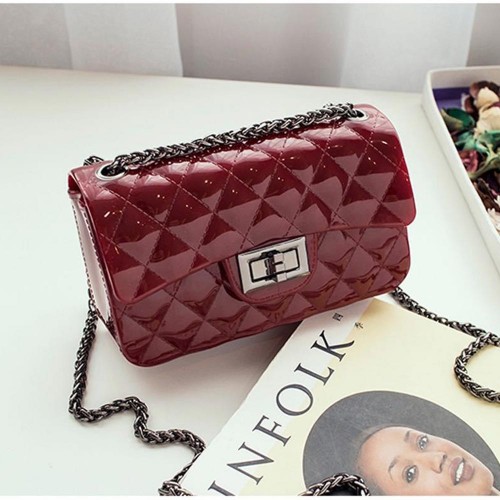 Magnet Buckle Chain Stripe Embossed Rhombus Shoulder Bag - Red |image