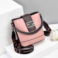 Stylish Luggage Bucket Solid Women Chain Shoulder Bag - Pink
