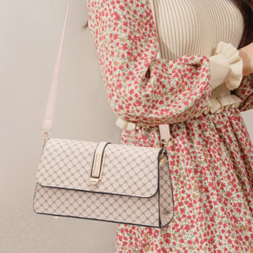 Geometric Patterns Flip Magnetic Buckle Women Shoulder Bags - Beige |image