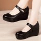 Comfortable Soft Sole Rhinestone Round Toe Casual Shoes - Black
