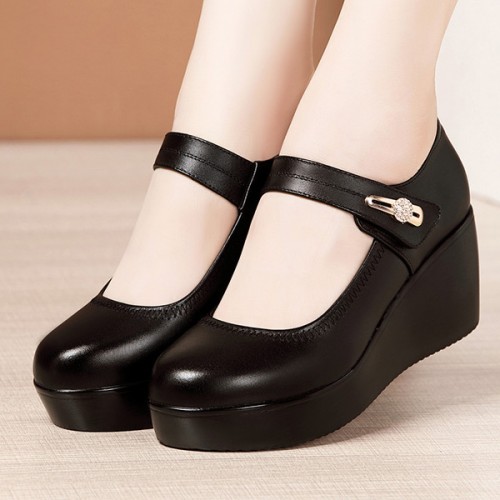 Comfortable Soft Sole Rhinestone Round Toe Casual Shoes - Black |image