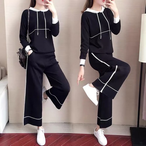 Women Relaxed Fit Black Trim Hoodie and Pants Set |image