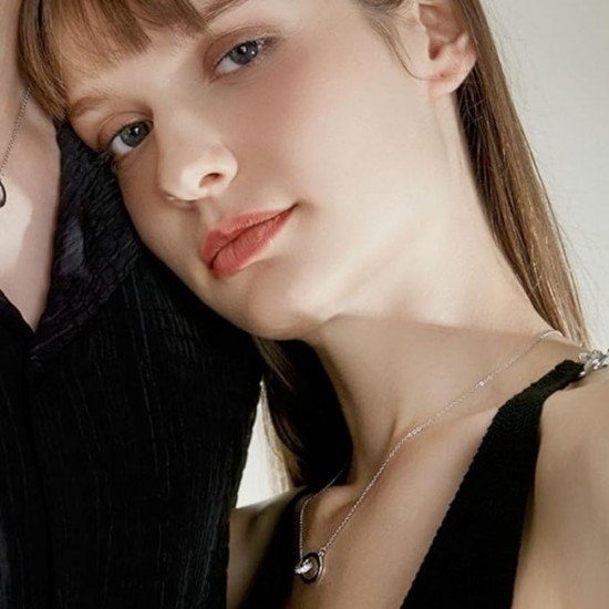 Sterling Silver Circle Pendant Necklace |image