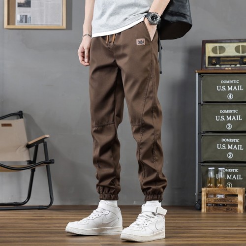 Men's Spring Ready Brown Cargo Pants in Breathable Cotton |image