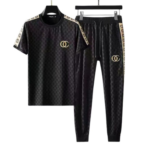 Men's Black T-Shirt And Jogger Set With Gold Stripes |image