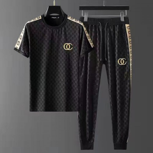 Men's Black T-Shirt And Jogger Set With Gold Stripes |image