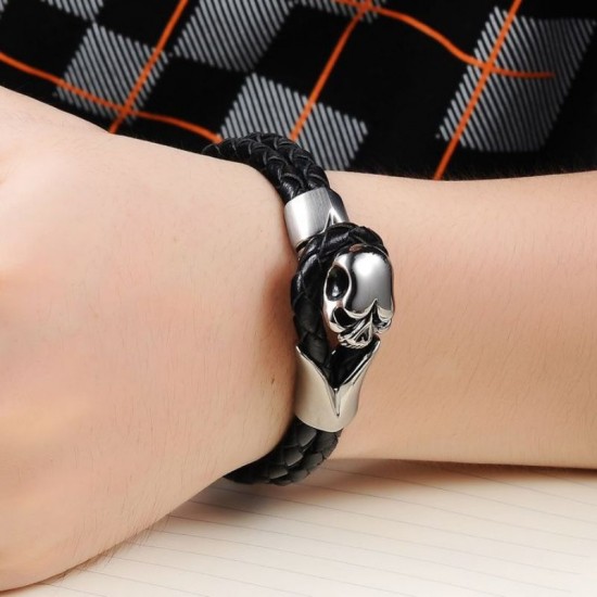 Skull Design Handmade Men Leather Bracelet |image